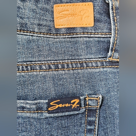 Seven7 Women's Blue Denim Shorts Weekend With Cut Hem, Size 12, New With Tags - Picture 9 of 9